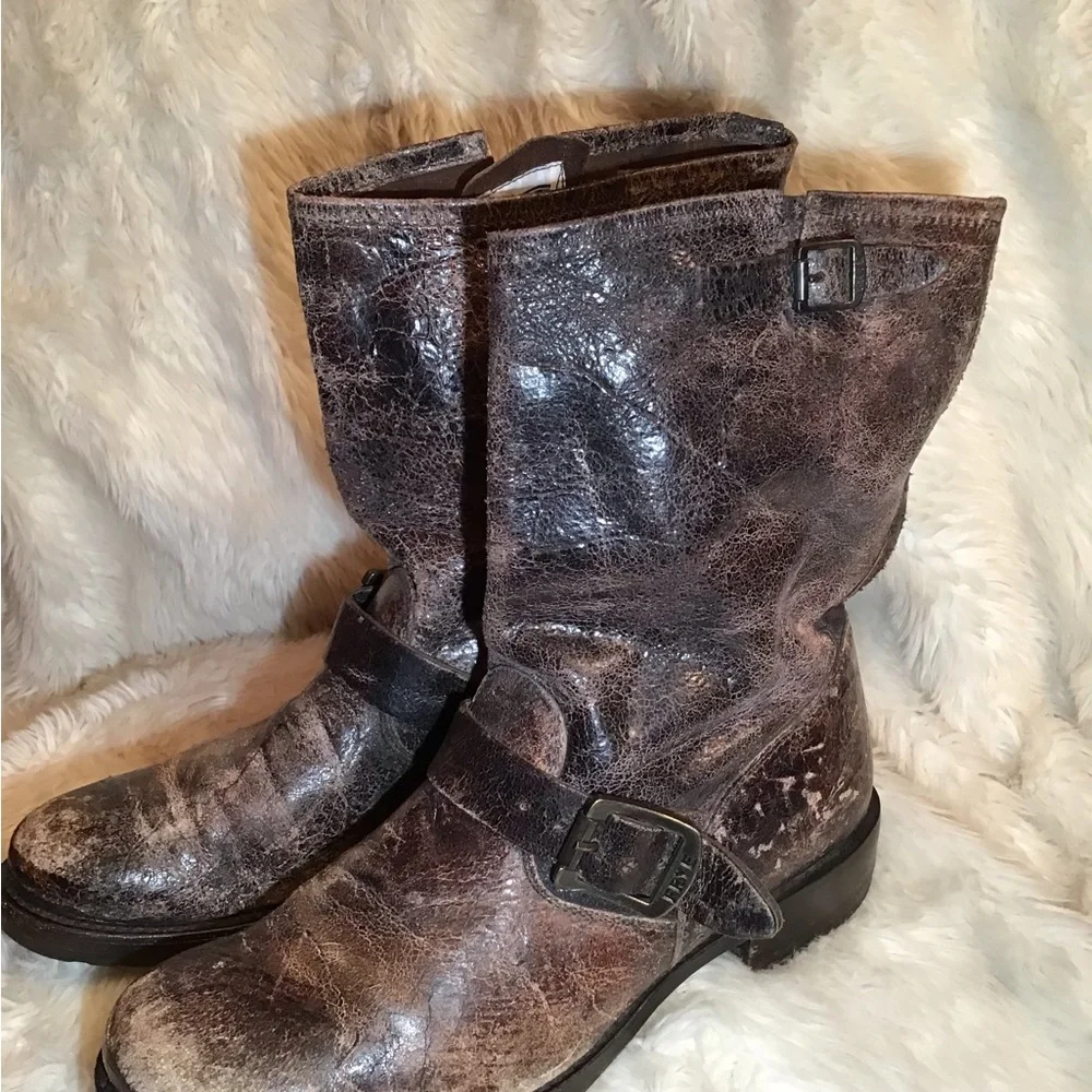 Frye Mens crackled distressed leather boots size 9